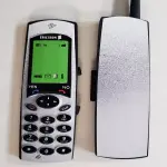 James Bond - Tomorrow Never Dies - Ericsson JB988 REPLICA - ASSEMBLY REQUIRED